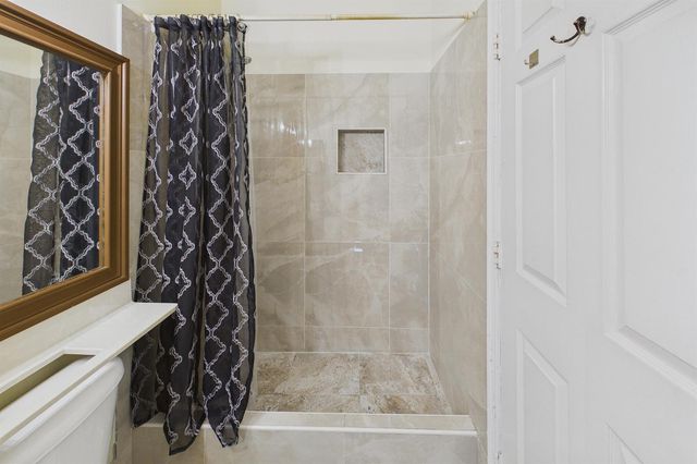 169 Executive Circle, Boynton Beach, FL 33436