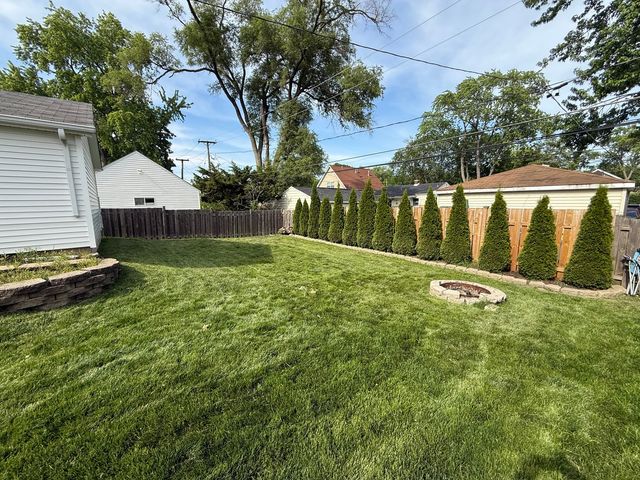 1011 N HADDOW Avenue, Arlington Heights, IL 60004