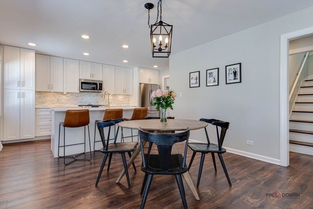 1011 N HADDOW Avenue, Arlington Heights, IL 60004