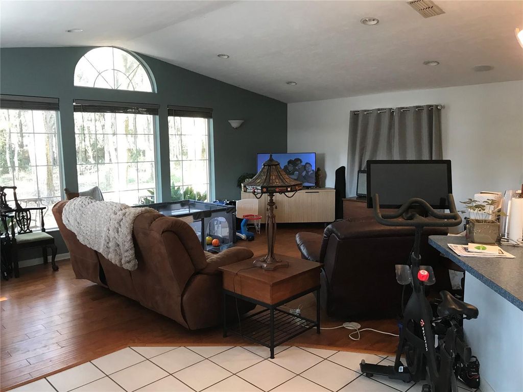 Image 14 of property listing at 10814 SW 89TH COURT, Gainesville, FL 32608