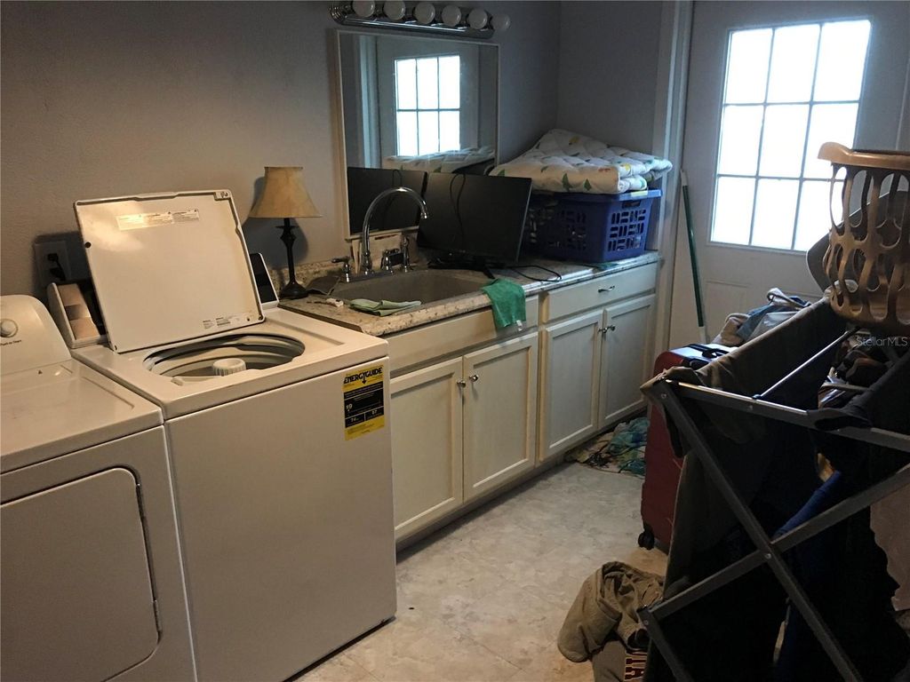 Image 20 of property listing at 10814 SW 89TH COURT, Gainesville, FL 32608