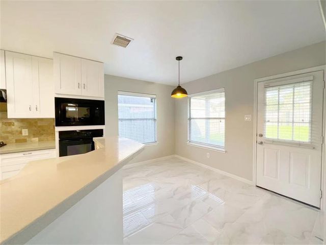 18102 Redoak Manor Lane, Cypress, TX 77433