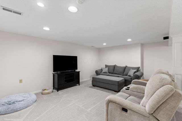 101 Bennington Street, Johnstown, OH 43031