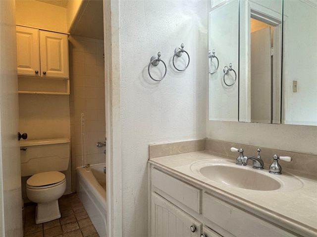 6505 Gambier Lane, Bellaire, TX 77401