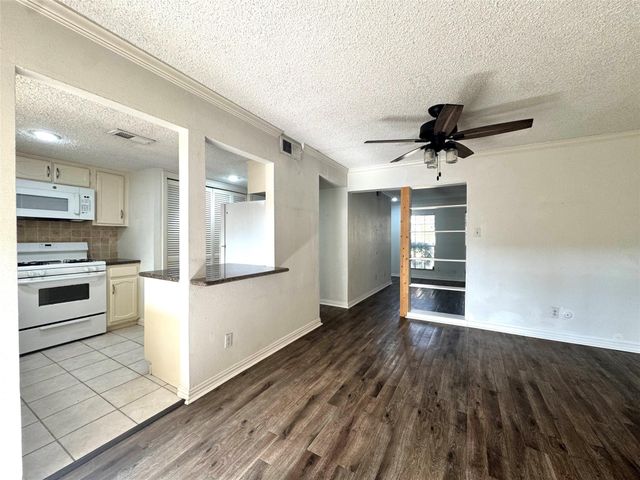 6505 Gambier Lane, Bellaire, TX 77401