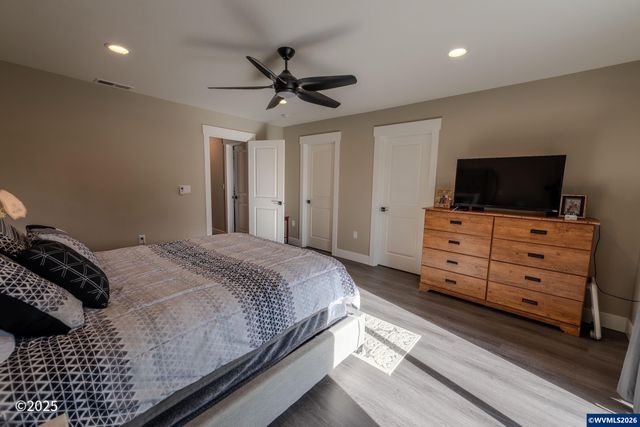 780 778 E Jefferson St, Stayton, OR 97383