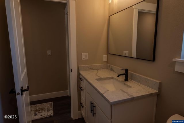 780 778 E Jefferson St, Stayton, OR 97383