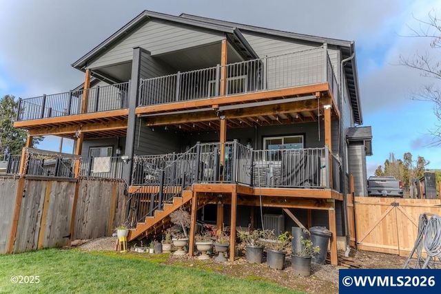 780 778 E Jefferson St, Stayton, OR 97383