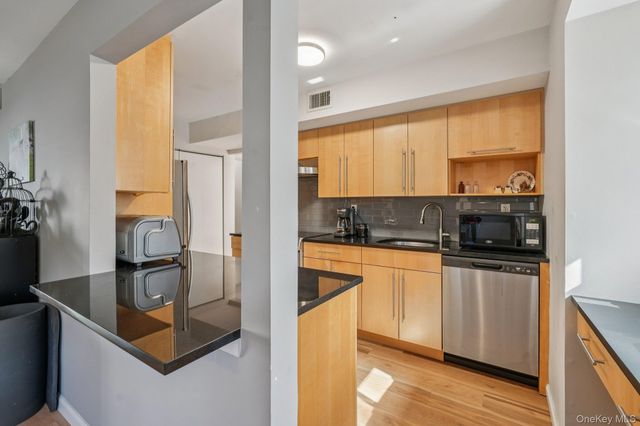 208 Harris Road FA4, Bedford Hills, NY 10507