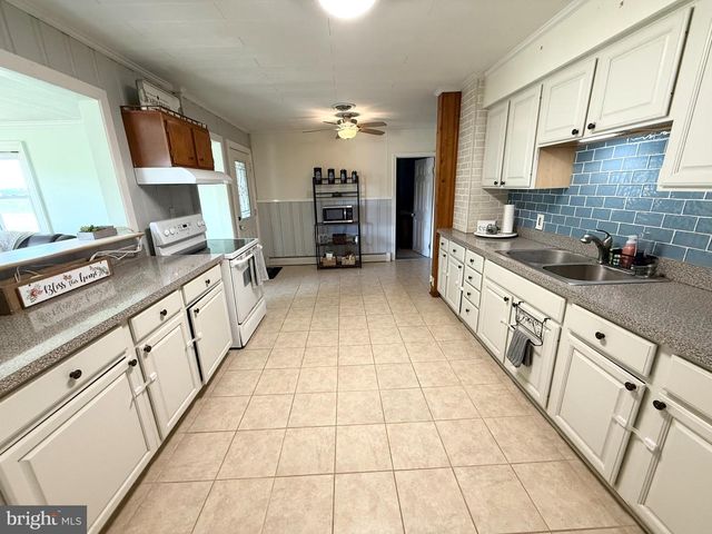 504 SUNSET BLVD, Ridgely, MD 21660