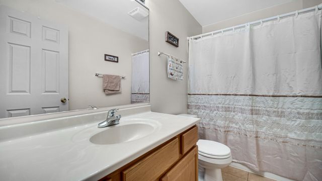 1818 Golden Oak Court, Crown Point, IN 46307