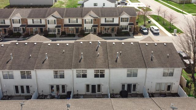 1818 Golden Oak Court, Crown Point, IN 46307