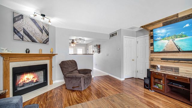 1818 Golden Oak Court, Crown Point, IN 46307