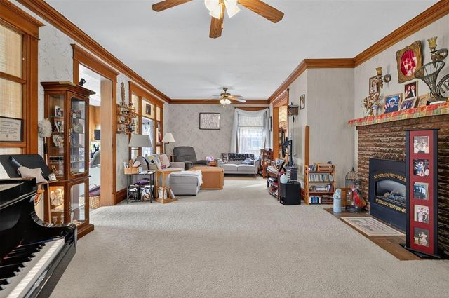 432 Vermont Street, Waterloo, IA 50701