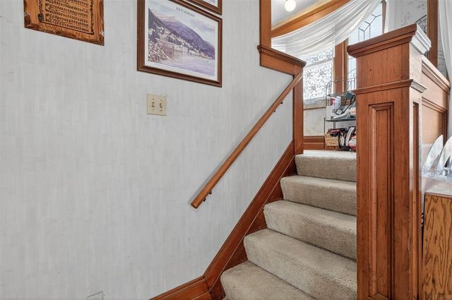 432 Vermont Street, Waterloo, IA 50701