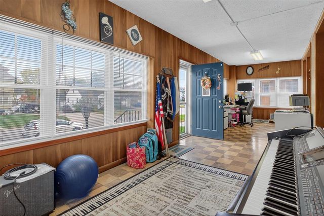 432 Vermont Street, Waterloo, IA 50701