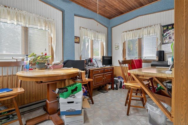 432 Vermont Street, Waterloo, IA 50701