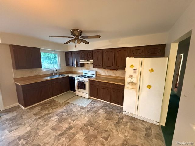 37651 Amrhein Road, Livonia, MI 48150