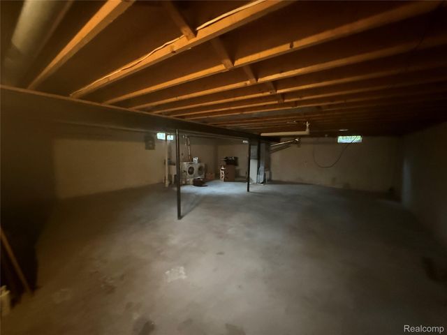 37651 Amrhein Road, Livonia, MI 48150