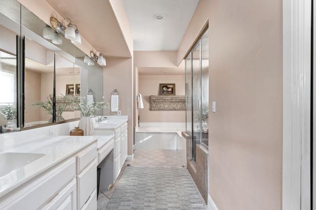 2433 Founders CIR, Spicewood, TX 78669