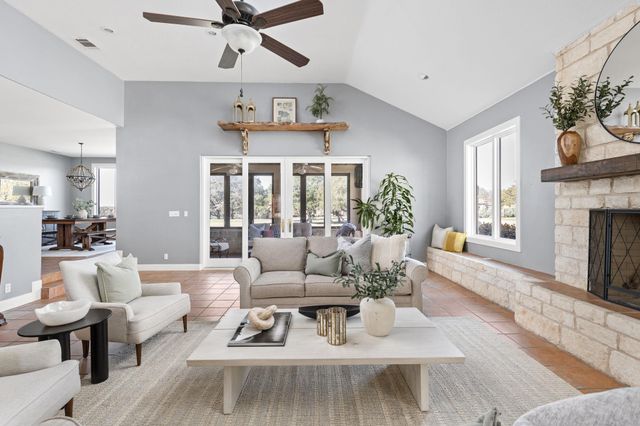 2433 Founders CIR, Spicewood, TX 78669