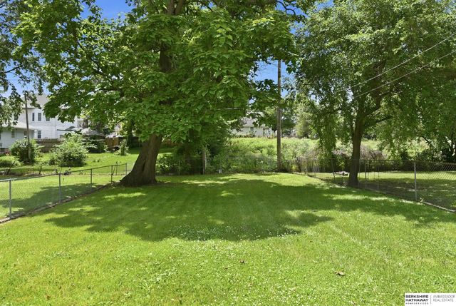 2015 Fowler Avenue, Omaha, NE 68110