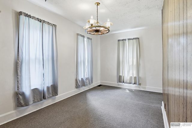 2015 Fowler Avenue, Omaha, NE 68110