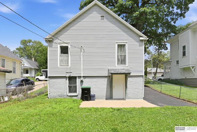 2015 Fowler Avenue, Omaha, NE 68110