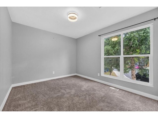 1661 S Walden Ct, Aurora, CO 80017