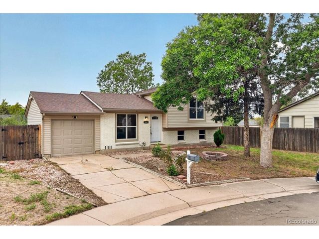 1661 S Walden Ct, Aurora, CO 80017