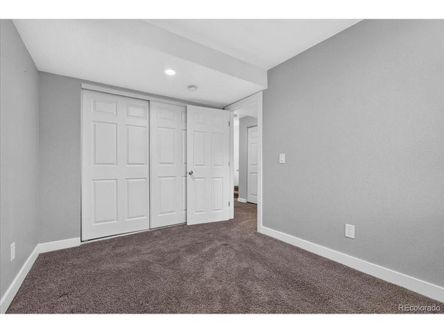 1661 S Walden Ct, Aurora, CO 80017