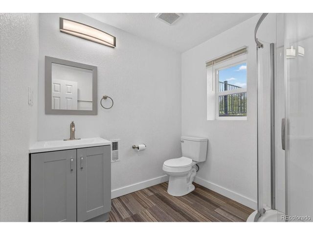 1661 S Walden Ct, Aurora, CO 80017