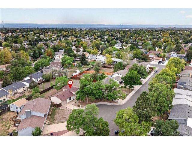 1661 S Walden Ct, Aurora, CO 80017
