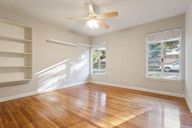 327 CALUMET PL, San Antonio, TX 78209