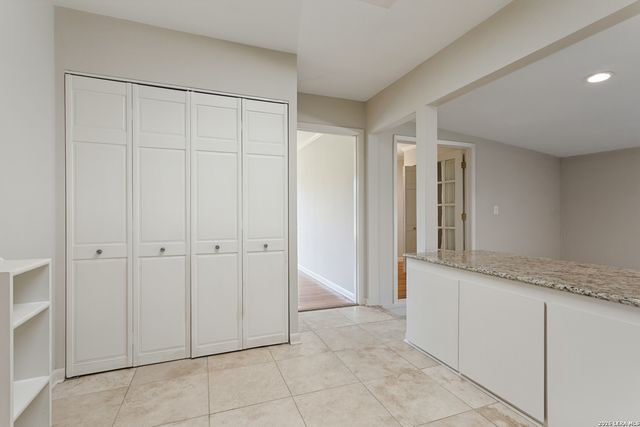 327 CALUMET PL, San Antonio, TX 78209
