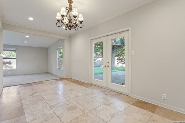 327 CALUMET PL, San Antonio, TX 78209