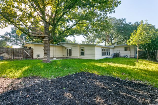327 CALUMET PL, San Antonio, TX 78209