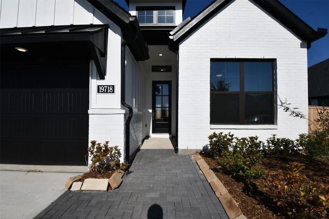 19718 Dwight Eisenhower Drive, Cypress, TX 77433