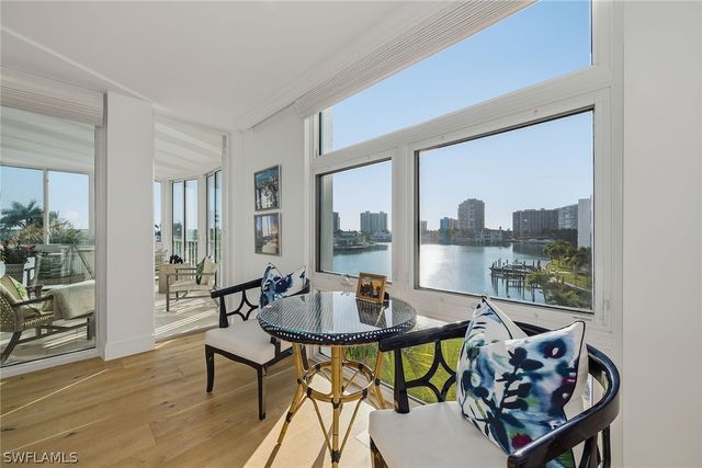 400 Park Shore DR 400, Naples, FL 34103