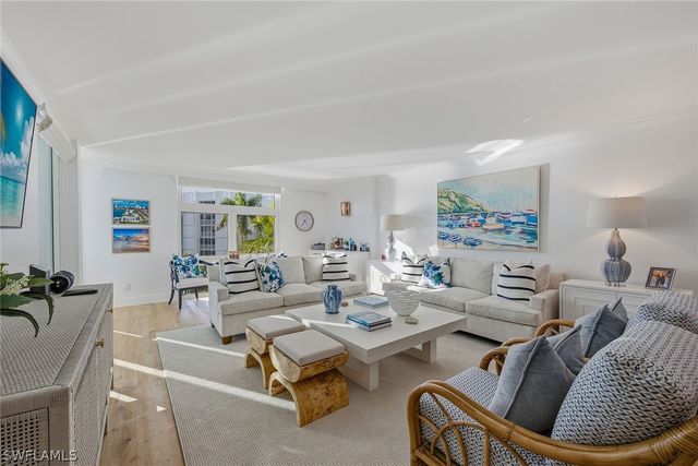 400 Park Shore DR 400, Naples, FL 34103