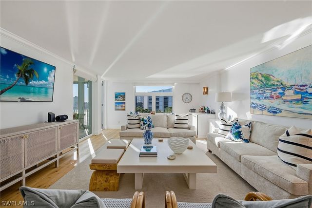 400 Park Shore DR 400, Naples, FL 34103