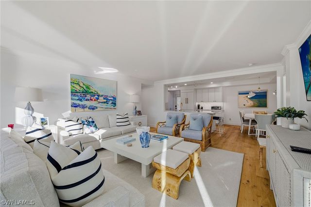 400 Park Shore DR 400, Naples, FL 34103