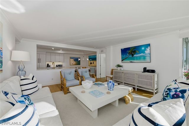 400 Park Shore DR 400, Naples, FL 34103