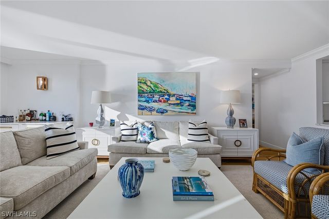 400 Park Shore DR 400, Naples, FL 34103