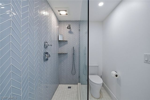 400 Park Shore DR 400, Naples, FL 34103