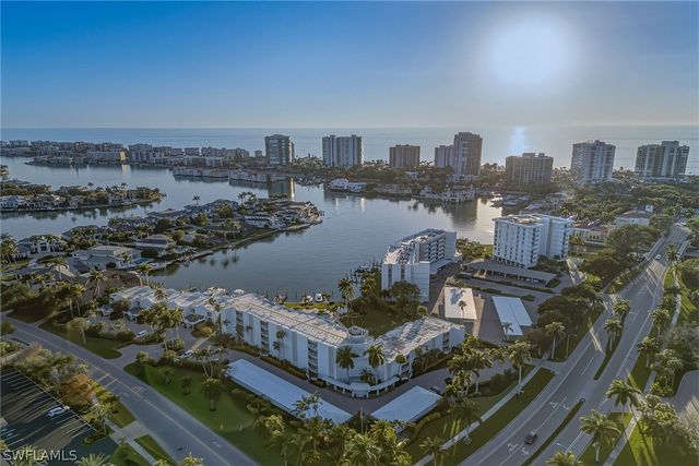 400 Park Shore DR 400, Naples, FL 34103