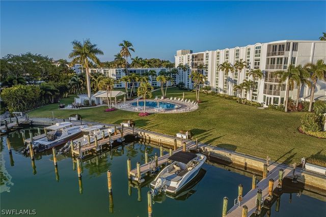 400 Park Shore DR 400, Naples, FL 34103