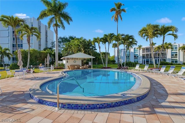 400 Park Shore DR 400, Naples, FL 34103