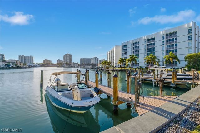 400 Park Shore DR 400, Naples, FL 34103