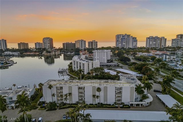 400 Park Shore DR 400, Naples, FL 34103